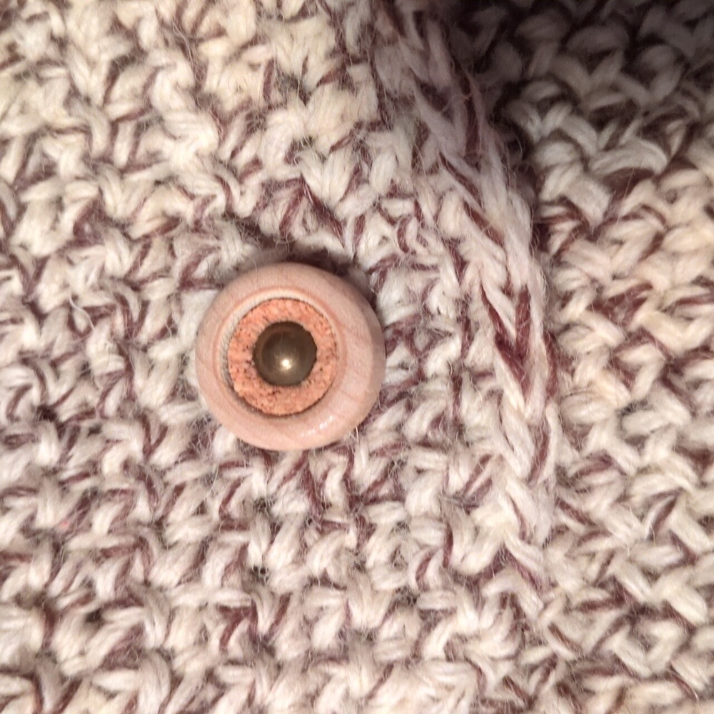 Handmade Crochet Tiny Bag with Antique Button 100% Virgin Wool Oak Tweed - Picture 4 of 10